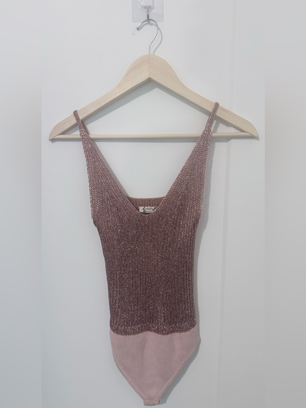 Free People Two-Tone Rose/Powder Knit V-Neck Bodysuit